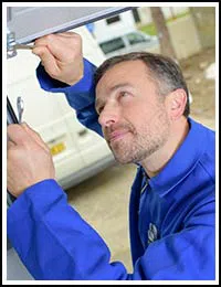 Whittier Garage Door Service  Whittier, CA 562-375-7464 - gr-emg-01